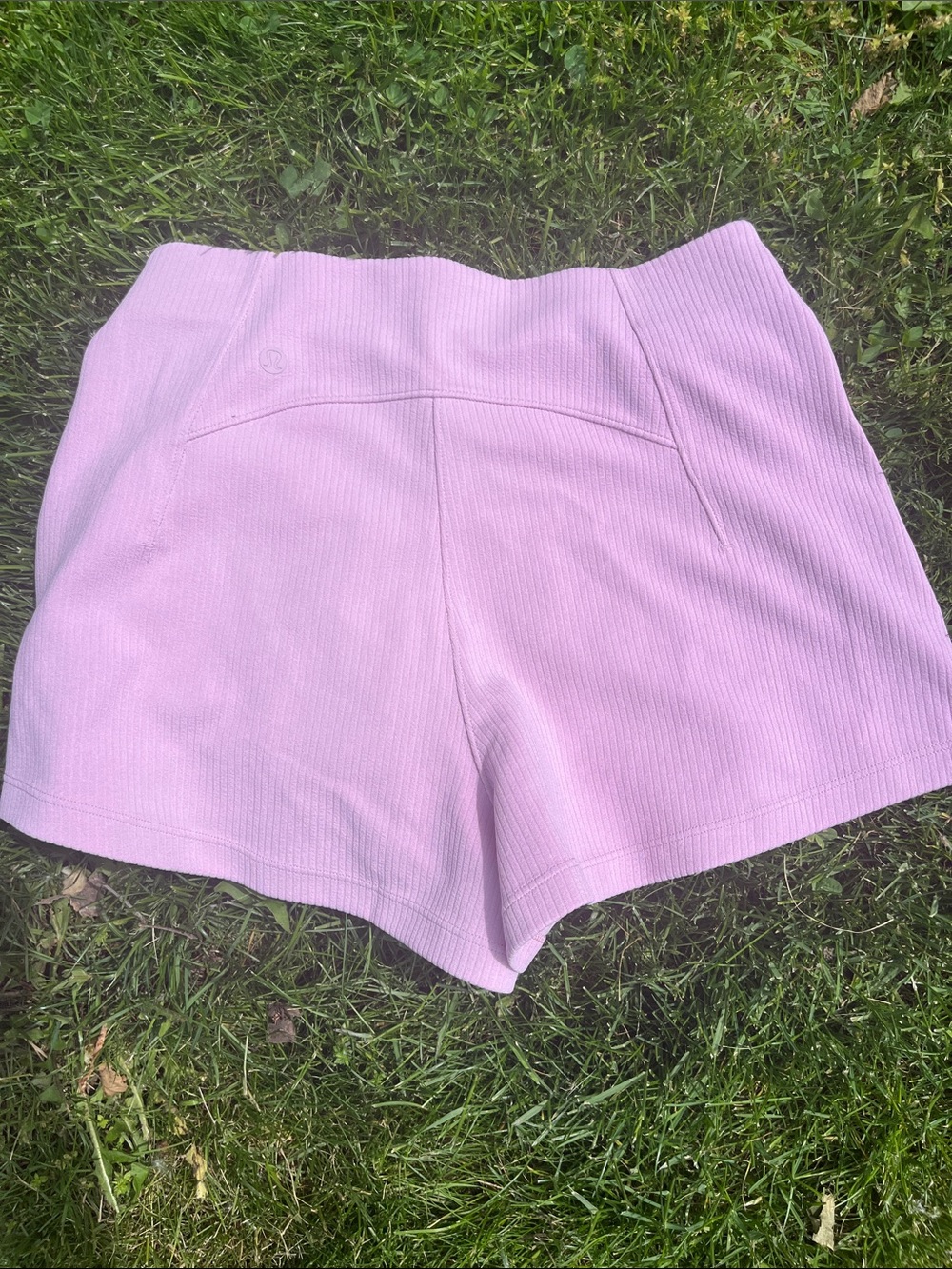 Lululemon 4 Women's High-Rise Knit Shorts - Light Pink